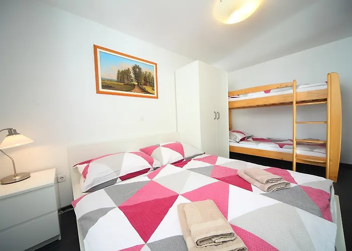 Leposa * クランスカゴーラ